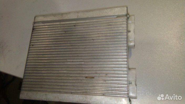 Усилитель магнитофона Toyota Harrie