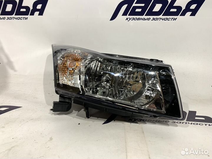 Фара Chevrolet cruze правая
