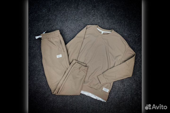 Спортивные Костюмы (Магазин)