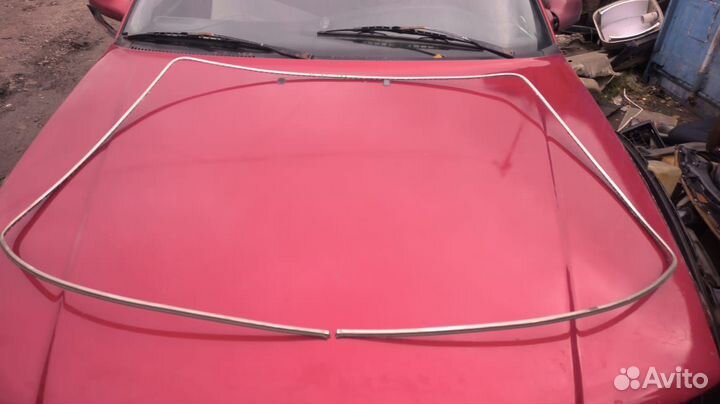 Молдинг заднего стекла Audi 80B3 90B3