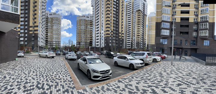 Торгово-офисное помещение сквозного типа/первая ли