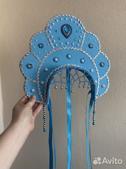 Кокошник ручной работы