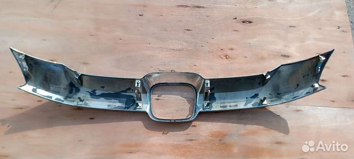 Решетка (хром накладка) радиатора Honda Shuttle