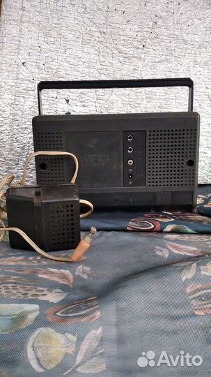 Советский радиоприемник Альпинист рп-221