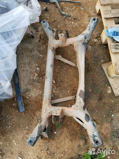 Задний подрамник Митсубиши Ланцер 10