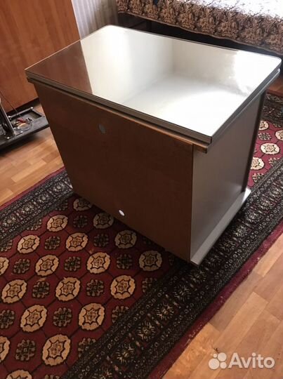 Подставка для телевизора