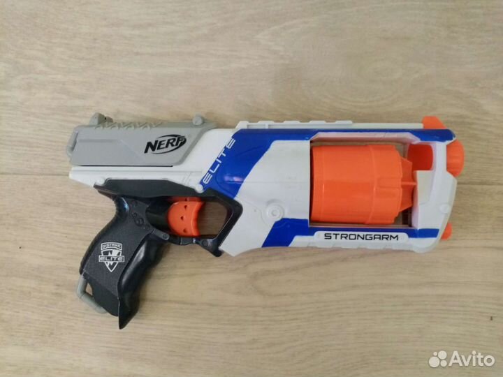 Бластер Nerf Strongarm