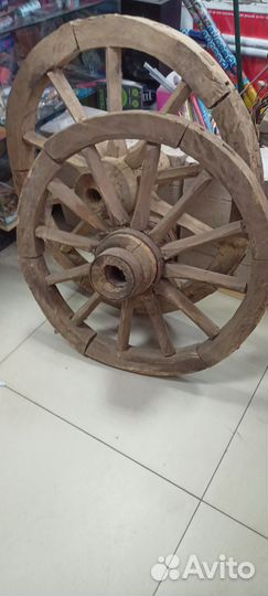 Колесо деревянное малое