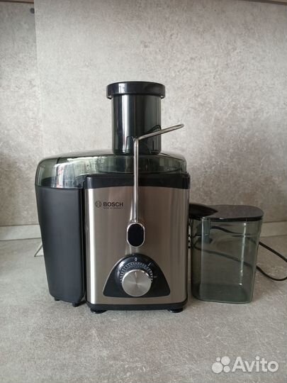 Соковыжималка центробежная