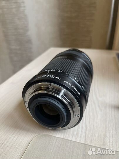 Зеркальный фотоаппарат canon 550d