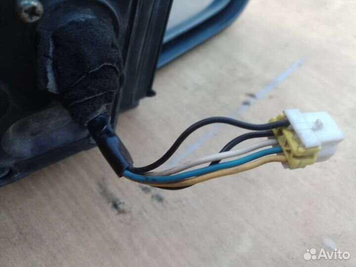 Зеркало переднее правое Mitsubishi Pajero 3 V7W