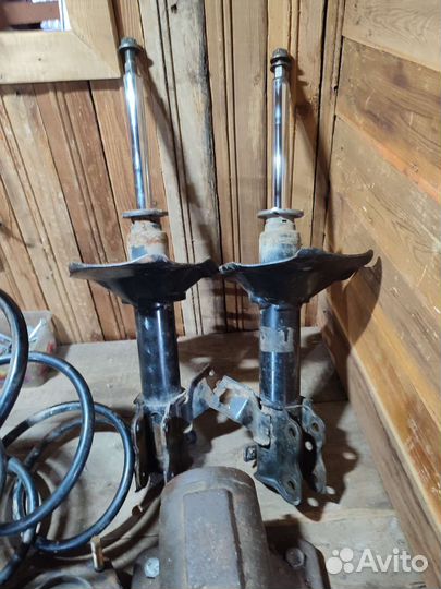 Стойки nissan avenir w11