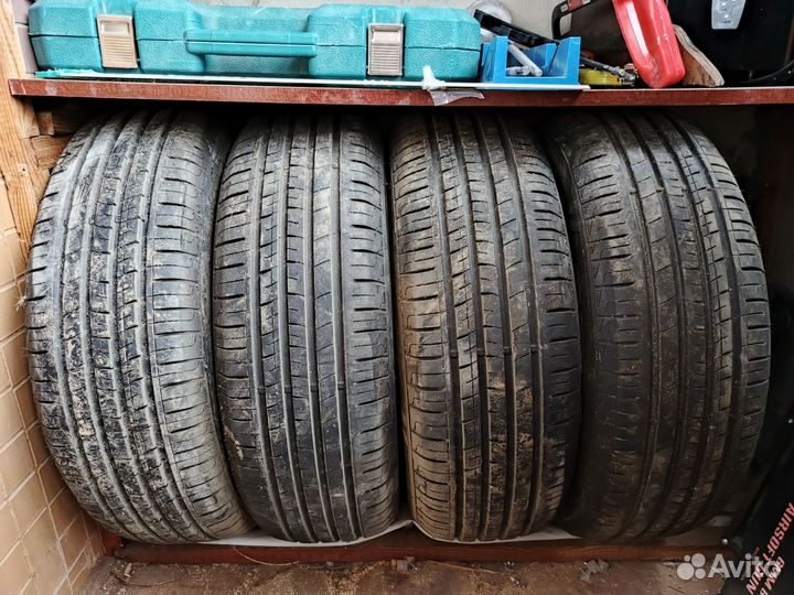 Royal Black Royal Mile 195/65 R15 91V