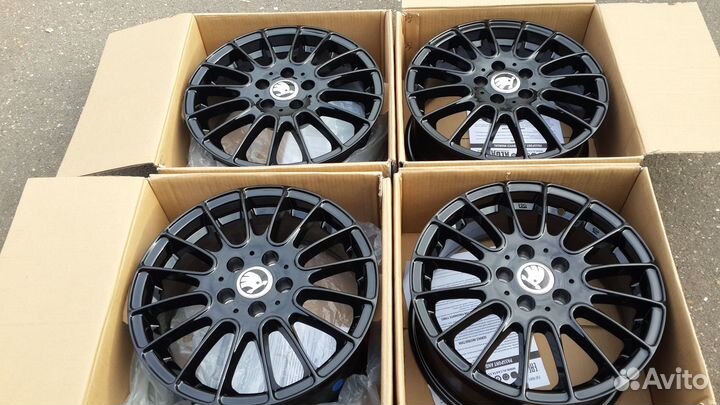 Skoda Rapid совершенно новые диски