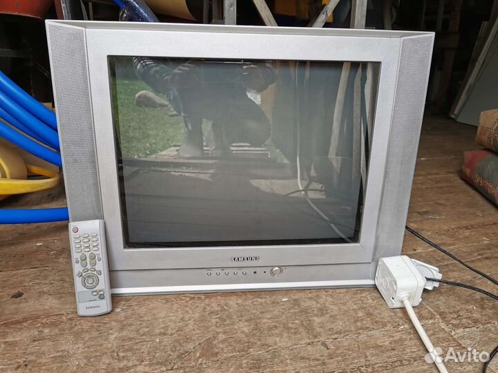 Телевизор Samsung CS-21K30F1Q
