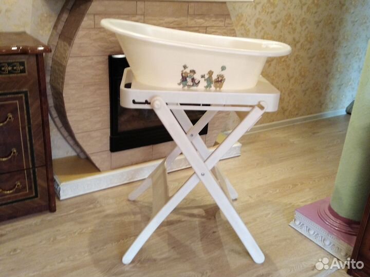 Ванная для купания с подставкой