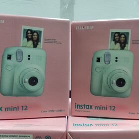 Фотоаппарат с мгновенной печатью Instax mini 12