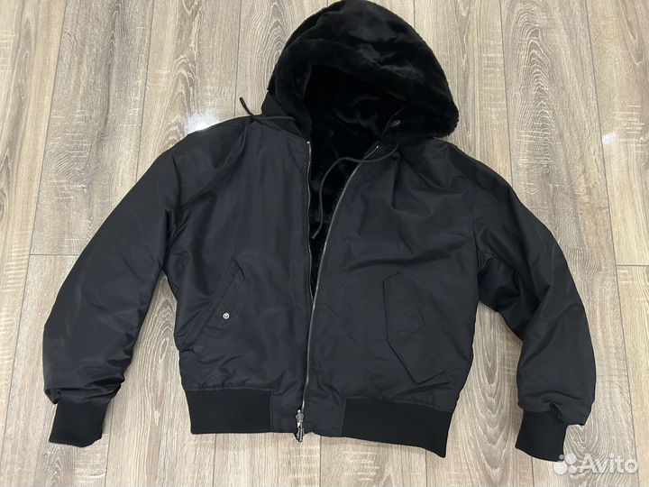 Утепленная куртка бомбер zara двустороняя