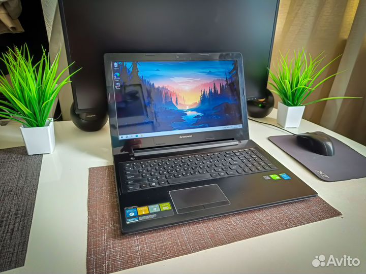 Шустрый рабочий ноутбук