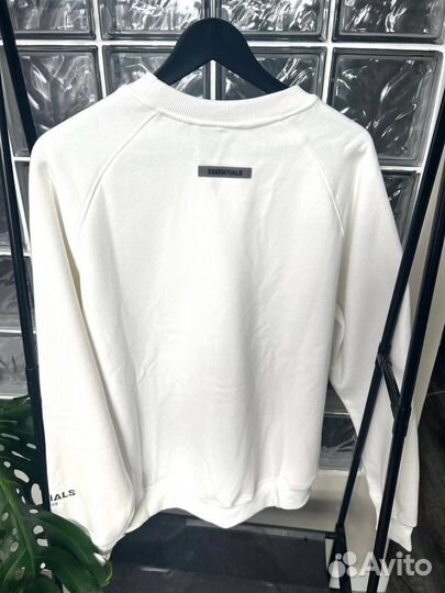 Свитшот Essentials