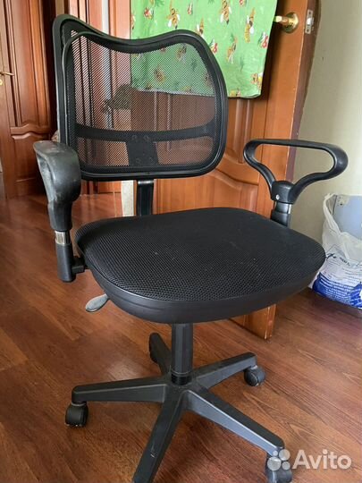 Кресло офисное чёрное бу