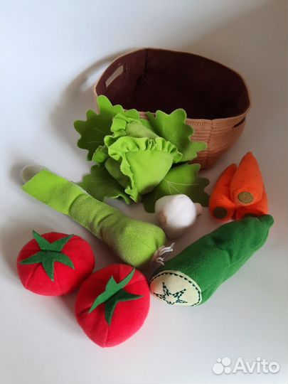 IKEA Игрушки мягкие: овощи и кулич