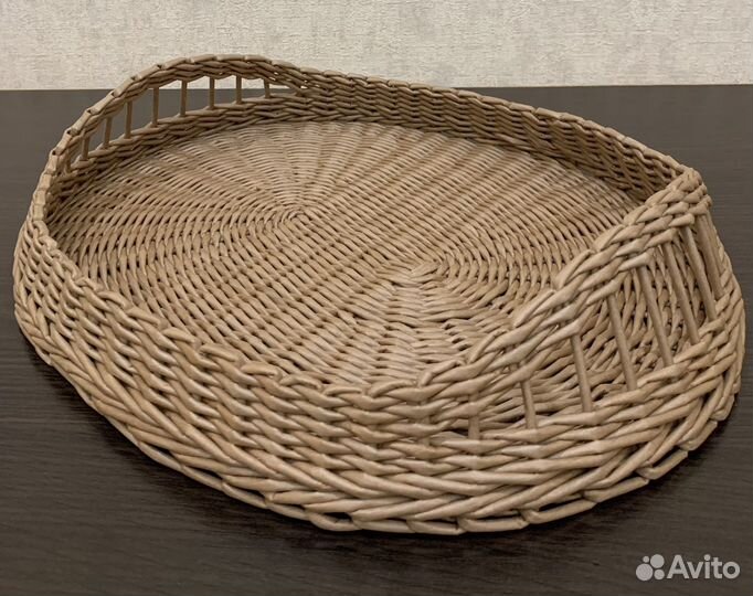 Плетеный поднос