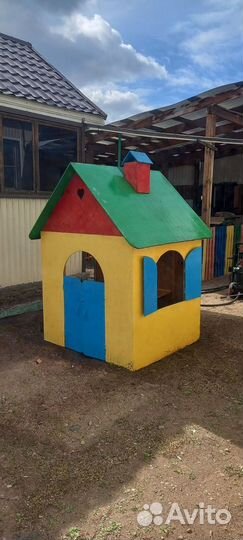 Детский игровой домик деревянный