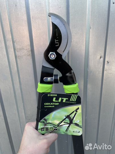 Секаторы садовые (сучкорезы) с длинными ручками