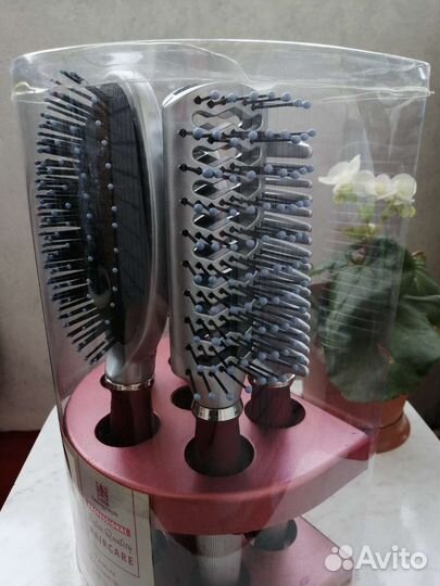 Набор профессиональных расчесок, новых