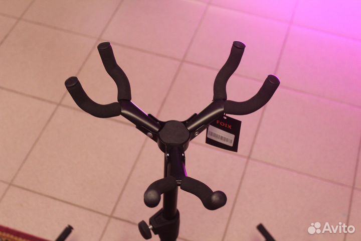 Стойка для 3 гитар Новая