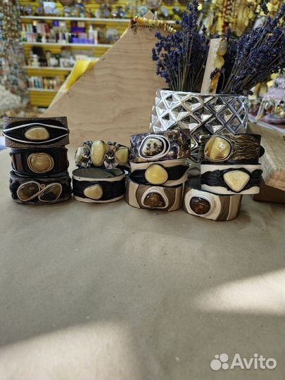 Кольца серьги заколки ободки из кожи и янтаря