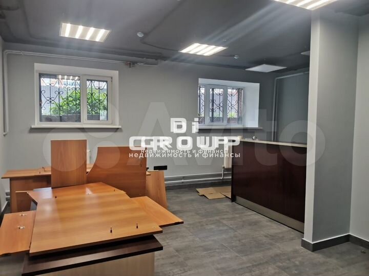 У метро офис с парковкой