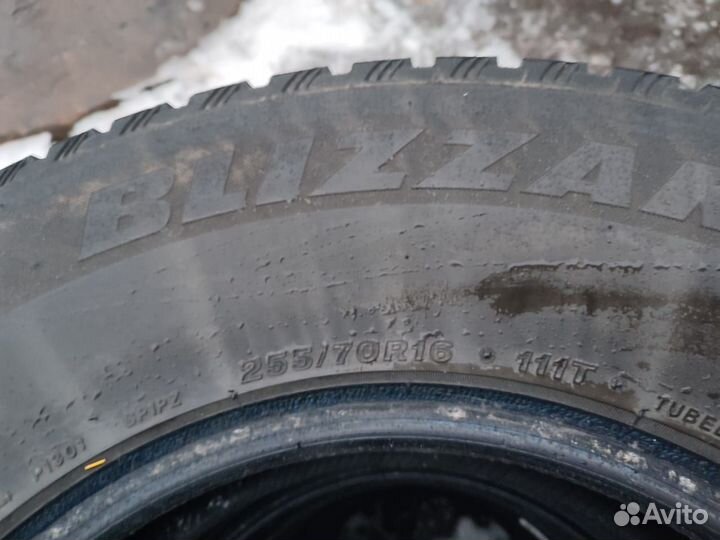 Bridgestone Blizzak Spike-01 255/70 R16