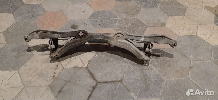 Балка задняя mitsubishi outlander