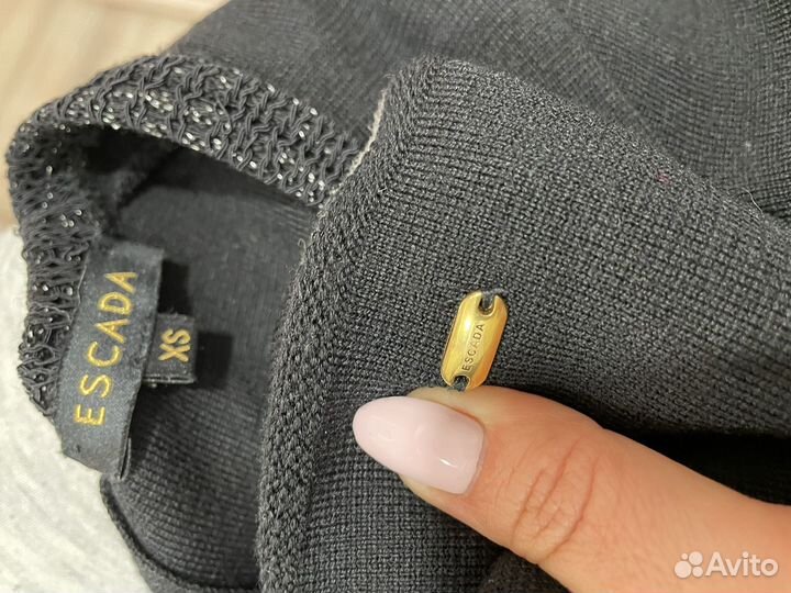 Платье шерстяное escada