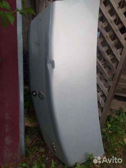 Крышка багажника Рено Логан 1