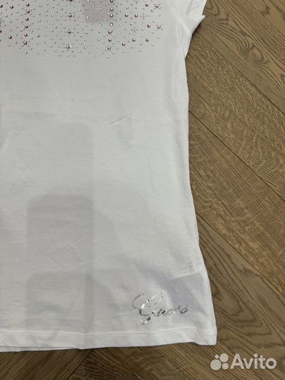 Новая футболка Guess s