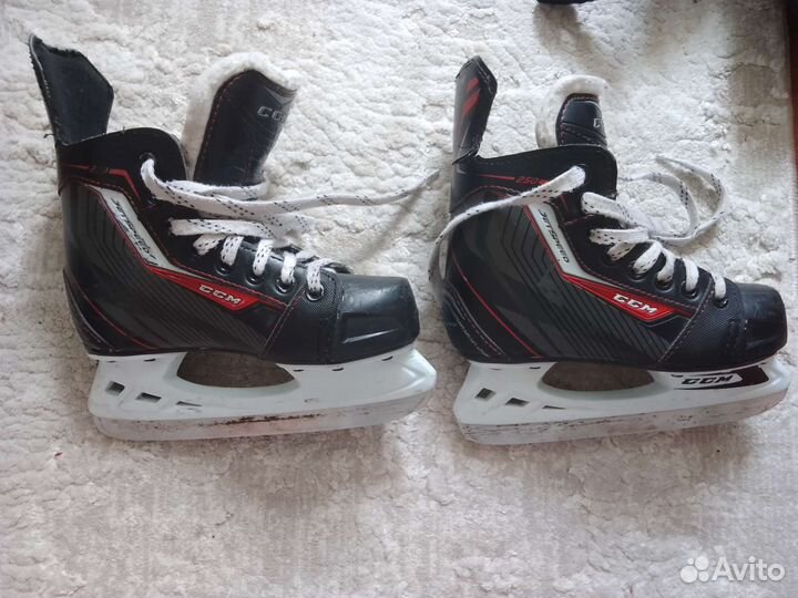 Коньки хоккейные детские