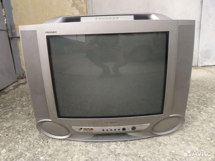 Телевизор samsung