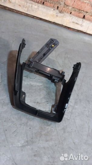 Рамка обрамление кулисы Ford Mondeo 3 рест. 2006