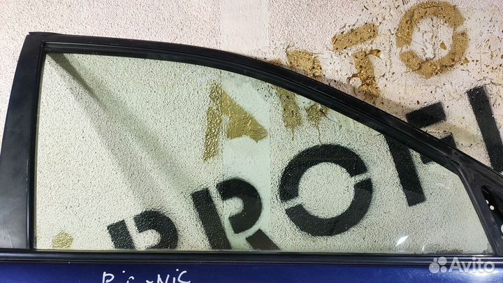 Стекло двери передней правой для Toyota Picnic I