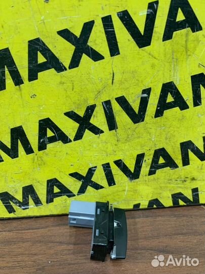 Блок кнопок левый Skoda Yeti 5L 2.0 2013