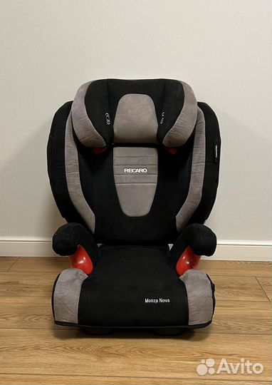 Автомобильное кресло Recaro Monza Nova IS