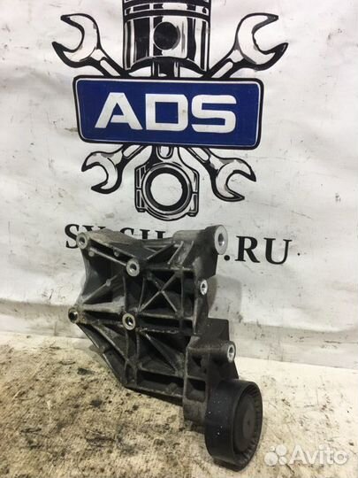 Кронштейн компрессора кондиционера Ssangyong Kyron