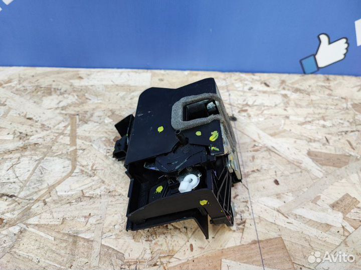 Замок двери задний правый Renault Duster 2