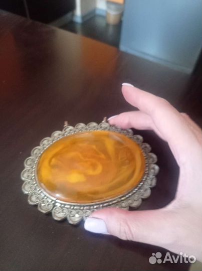 Винтажная брошь