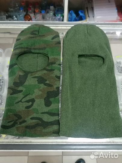 Балаклавы и шапки