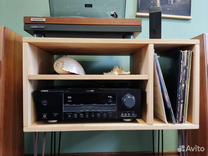 Тумба для проигрывателя пластинок