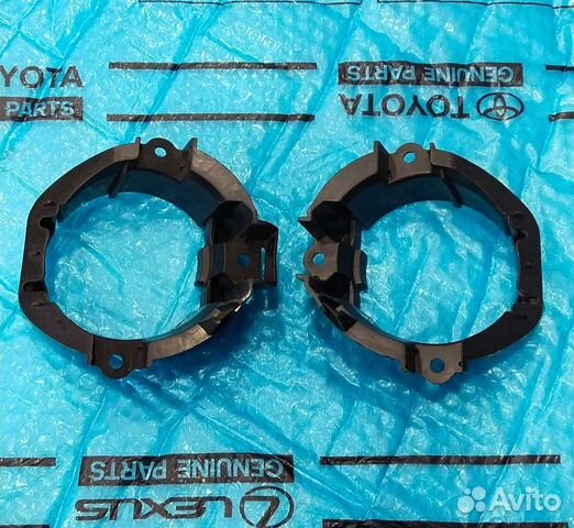 Крепления противотуманной фары Тойота рав 4 05-08